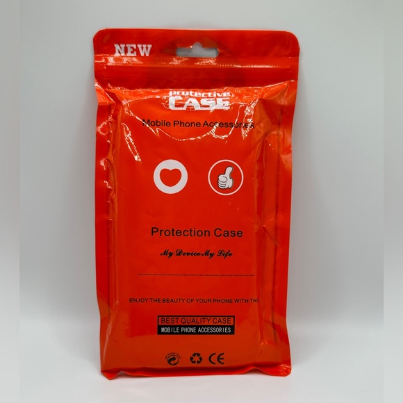 iPhone 11 case w wrist strap - Picture 4 of 4